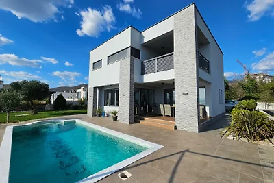 Holiday Home Legara with pool by Villas Guide