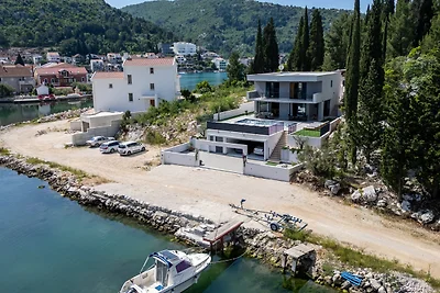 Villa Juma by Villas Guide