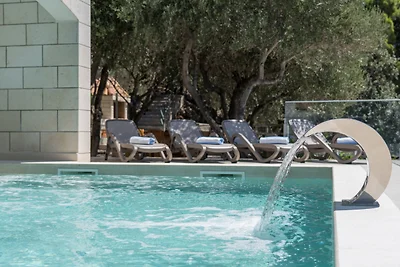 Villa Toma by Villas Guide