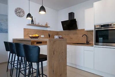 Apartment Megi by Villas Guide