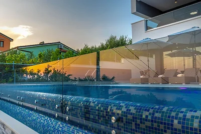 Villa Sun View by Villas Guide