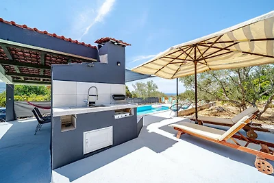 Holiday home Edi by Villas Guide