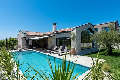 Villa Flores by Villas Guide