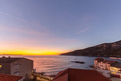 Villa Palazzo Antiqua beachfront Vis by Villa...