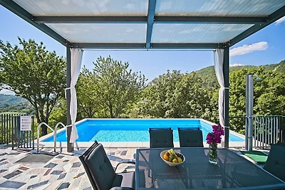 Holiday Home Lipa by Villas Guide