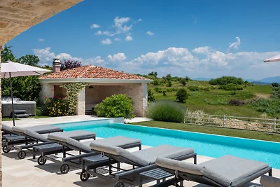 Villa Monte by Villas Guide