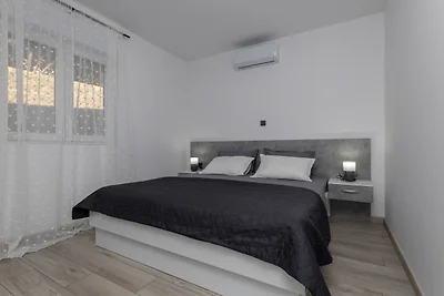 Villa Klara - Makarska by Villas Guide