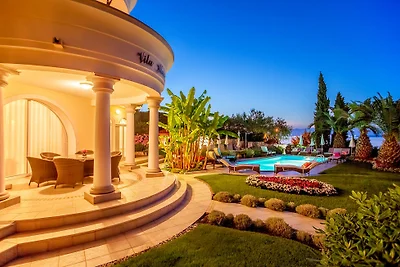 Villa Palace Clara Apartment 1 island Krk by...