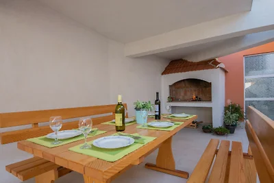 Studio Apartman Erstic 6 - Baška Voda by Vill...