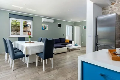 Villa Perhat by Villas Guide