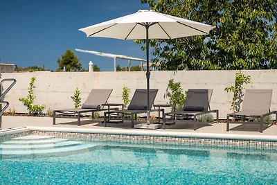 Villa Lucilla by Villas Guide