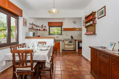 Apartment Daša with pool by Villas Guide