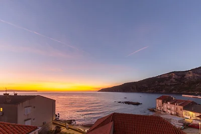 Villa Palazzo Antiqua beachfront Vis by Villa...