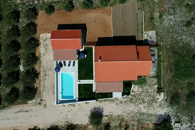 Green Escape Holiday House by Villas Guide