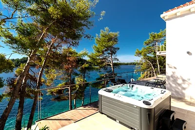 Villa Lipovac by Villas Guide