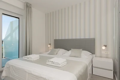 Apartman Mia 5 - Omiš by Villas Guide