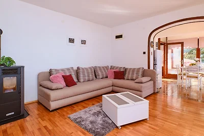 Melone Apartman 3 Senj by Villas Guide
