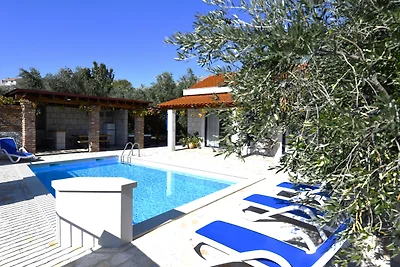 Villa Hilltop View - Split by Villas Guide