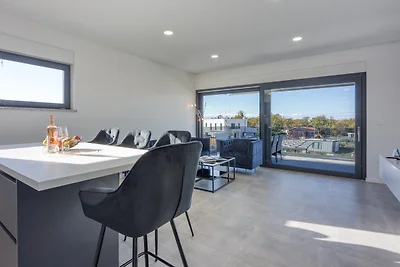 Apartment Adria 4 by Villas Guide