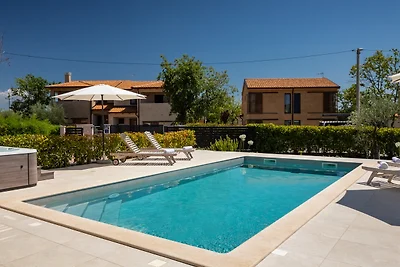 Villa Vallis by Villas Guide