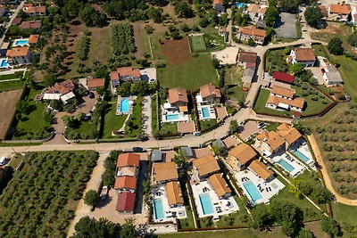 Luxury villa Pedena with pool and jacuzzi in...