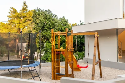 VILLA MON AMOUR by Villas Guide