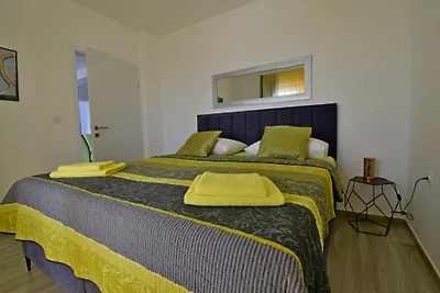 Apartment Paola 2 by Villas Guide
