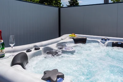 House Luka by Villas Guide