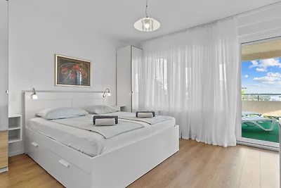 Apartment Petrinic-Sea View & Pool by Villas...