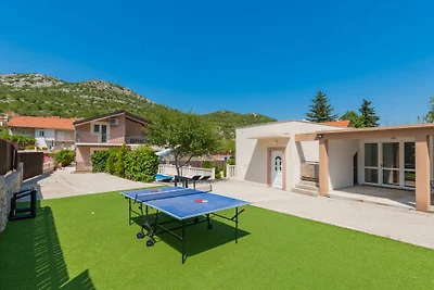 Villa Mateo -Zagvozd by Villas Guide