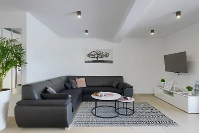 Villa La Perla by Villas Guide