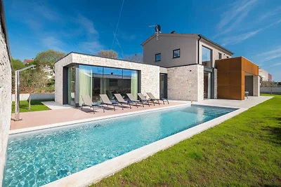 Villa Palmeta by Villas Guide