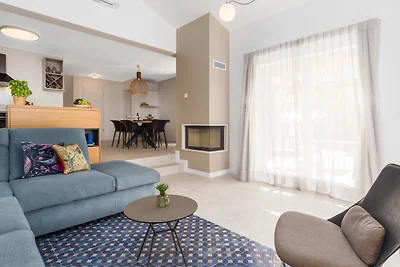 Villa No.18 by Villas Guide