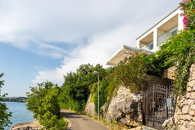 apartman za odmor Obiteljski odmor Omisalj