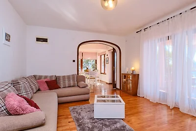 Melone Apartman 3 Senj by Villas Guide