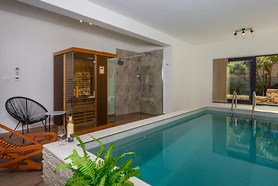 Vila SUNLIFE with pool&sauna by Villas Guide