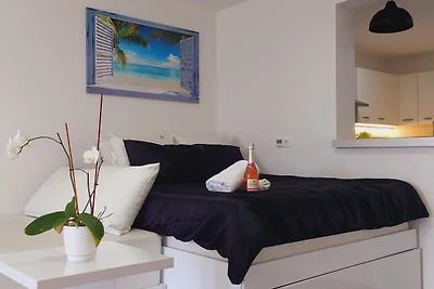 Villa Eduarda pool&whirpool by Villas Guide