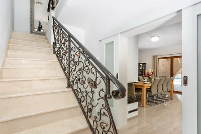 Holiday home Villa Vrbnik by Villas guide