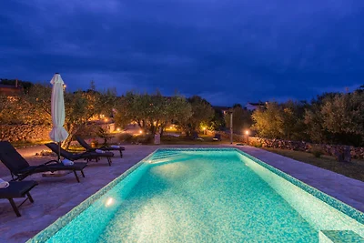 Holiday Home Casa Verde Oliva Residence by...