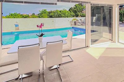 Villa Eduarda pool&whirpool by Villas Guide