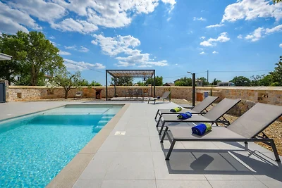 Villa 115 by Villas Guide