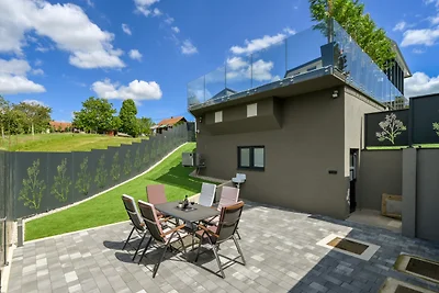 Villa Lady Berga by Villas Guide