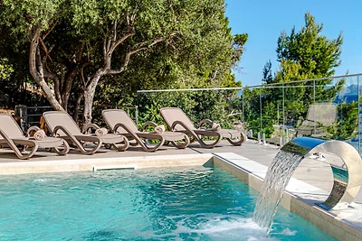 Villa Toma by Villas Guide