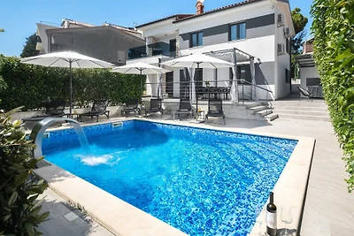 Villa Indie by Villas Guide