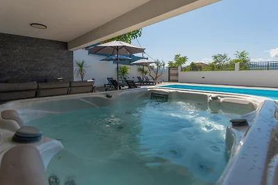 Villa Ella - Makarska by Villas Guide