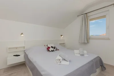 Holiday Home VIKK in Makarska by Villas Guide