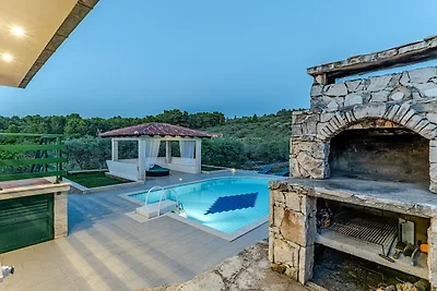 Villa Bradat by Villas Guide