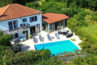 Villa Lara by Villas Guide