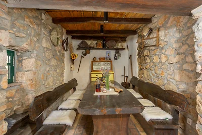 Villa Hidden world with pool by Villas Guide