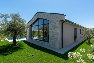 Villa Flores by Villas Guide